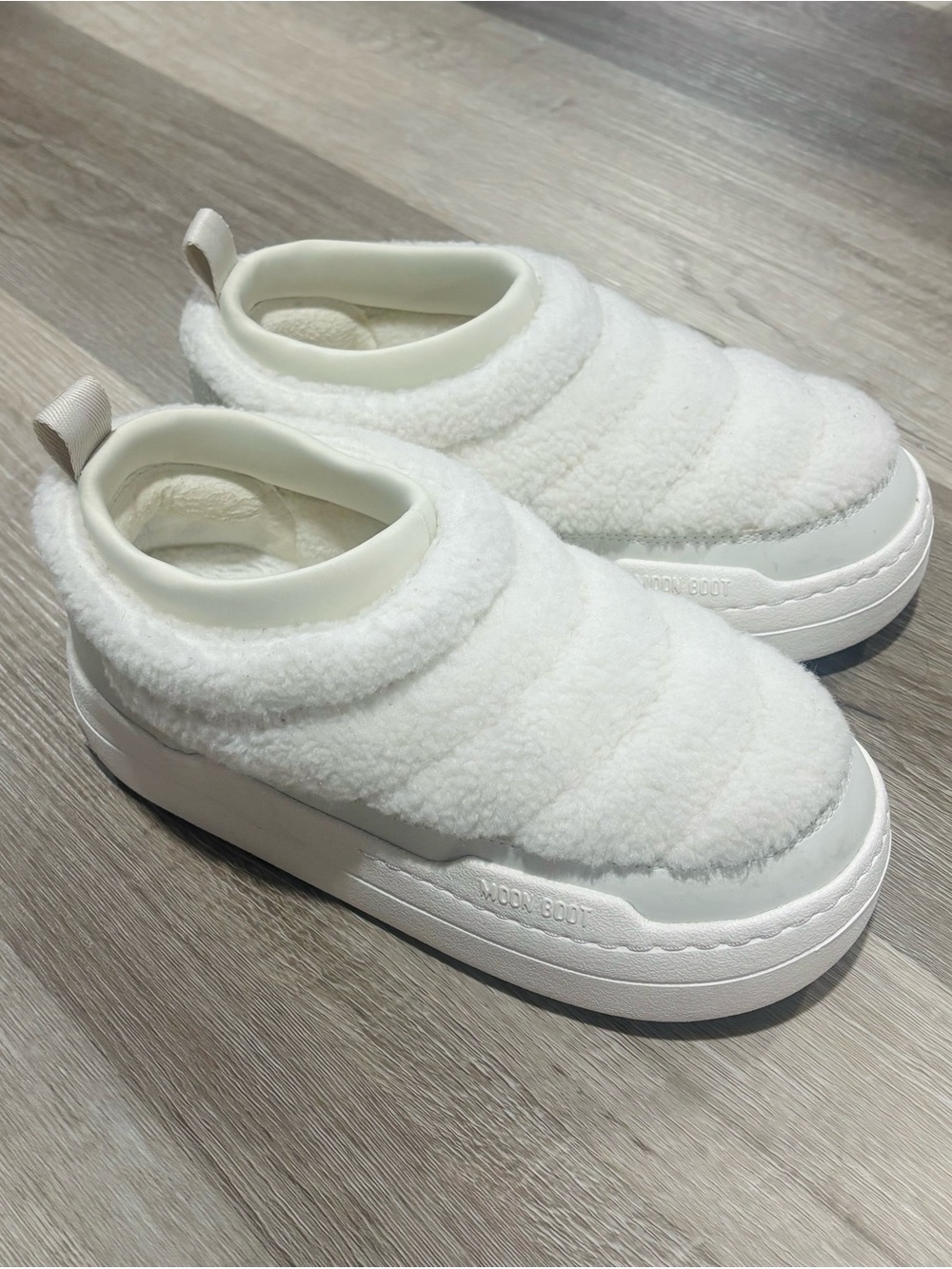 Women Moon Boot White Sherpa Slip-On Shoes